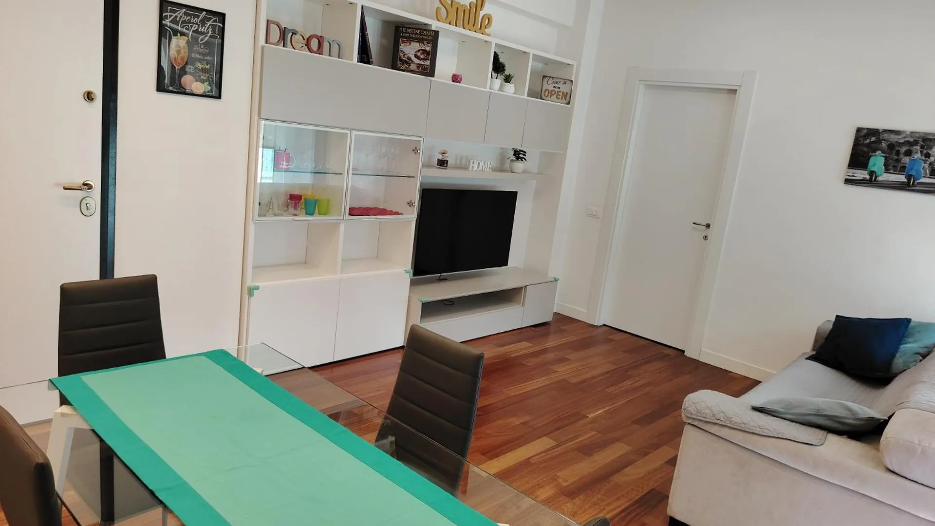 Apartment Sonia Appia Antica House - 5 Min To Colosseum Rome Italy